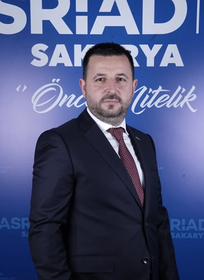 Asr ekseni üzerine kurulmuş global ölçekli, Ekonomi tabanlı, Milli ve manevi değerlerini önceleyen iş insanları derneğidir.